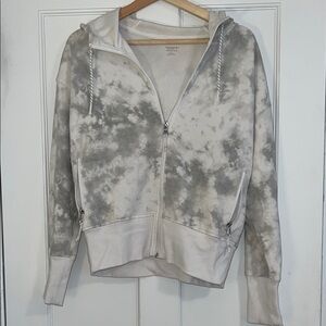 Old Navy Gray Long Sleeve Sweatshirt